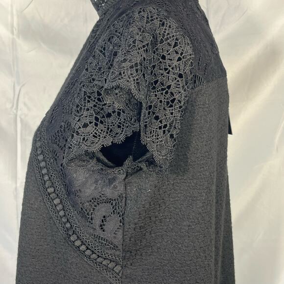 Cable and Gauge Women’s Black detailed blouse - Picture 7 of 14